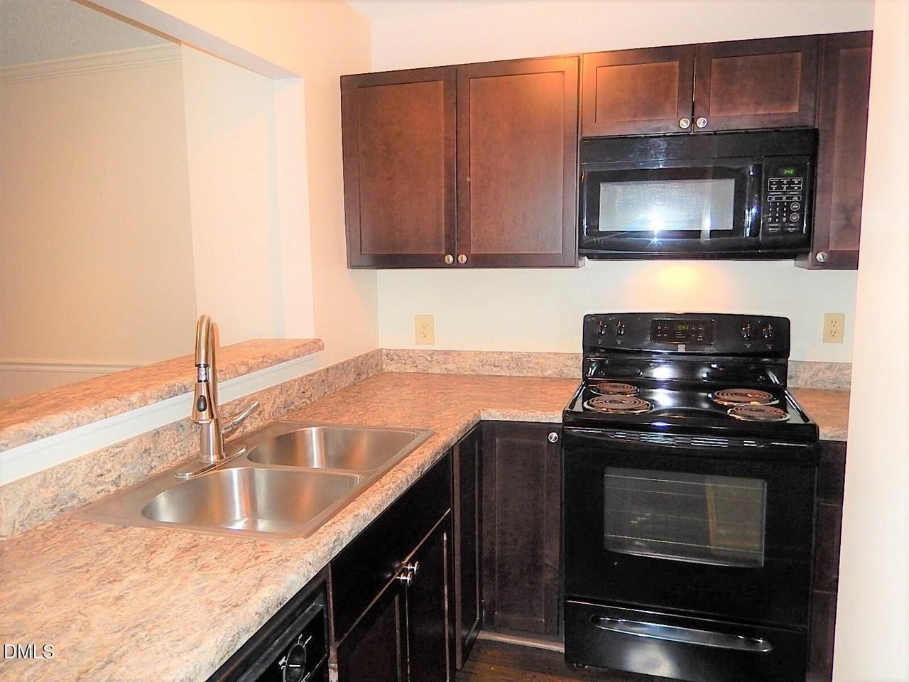 1319 Wall Rd - Photo 7 of 17