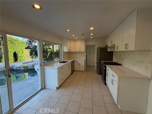 20702 Elizabeth Ln - Photo 2 of 6