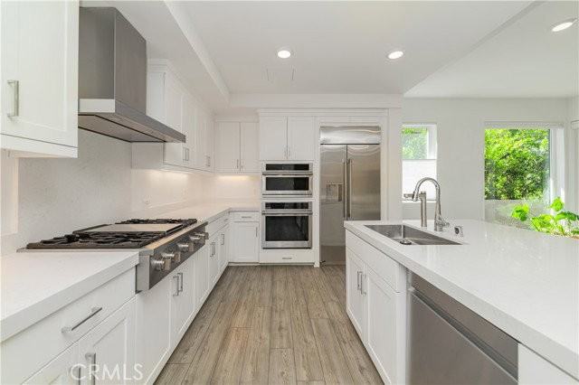 4210 Rivington - Photo 2 of 8