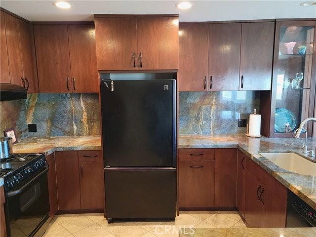 16693 S Pacific Ave - Photo 6 of 6