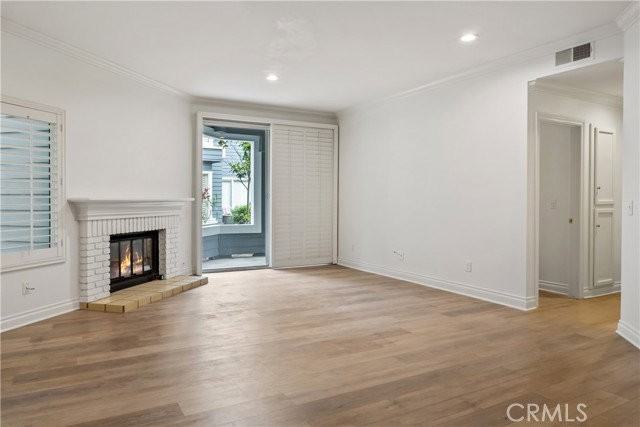 275 Haverfield - Photo 4 of 8