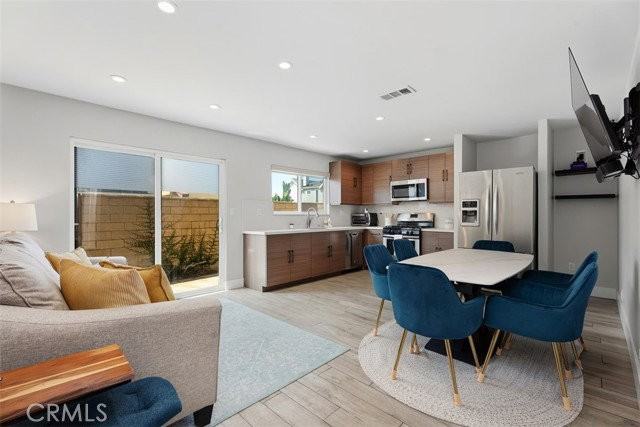 337 Colton St - Photo 2 of 8