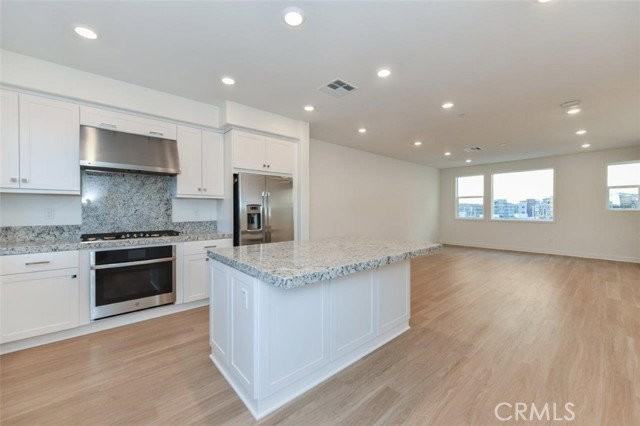415 Palermo - Photo 2 of 8