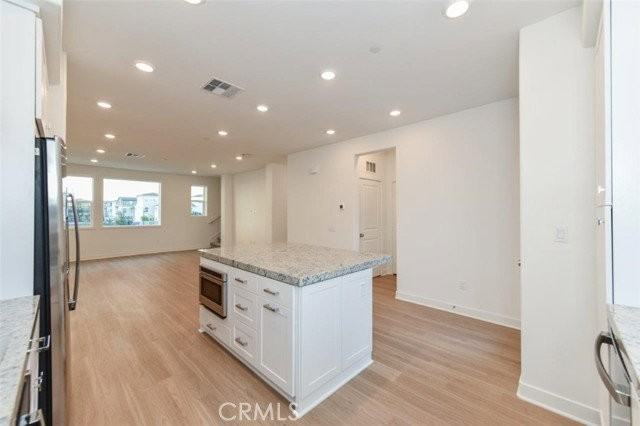 415 Palermo - Photo 3 of 8