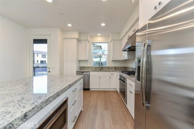 415 Palermo - Photo 4 of 8