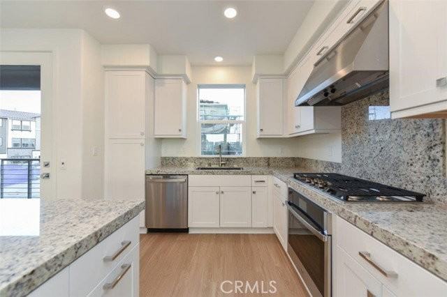 415 Palermo - Photo 5 of 8