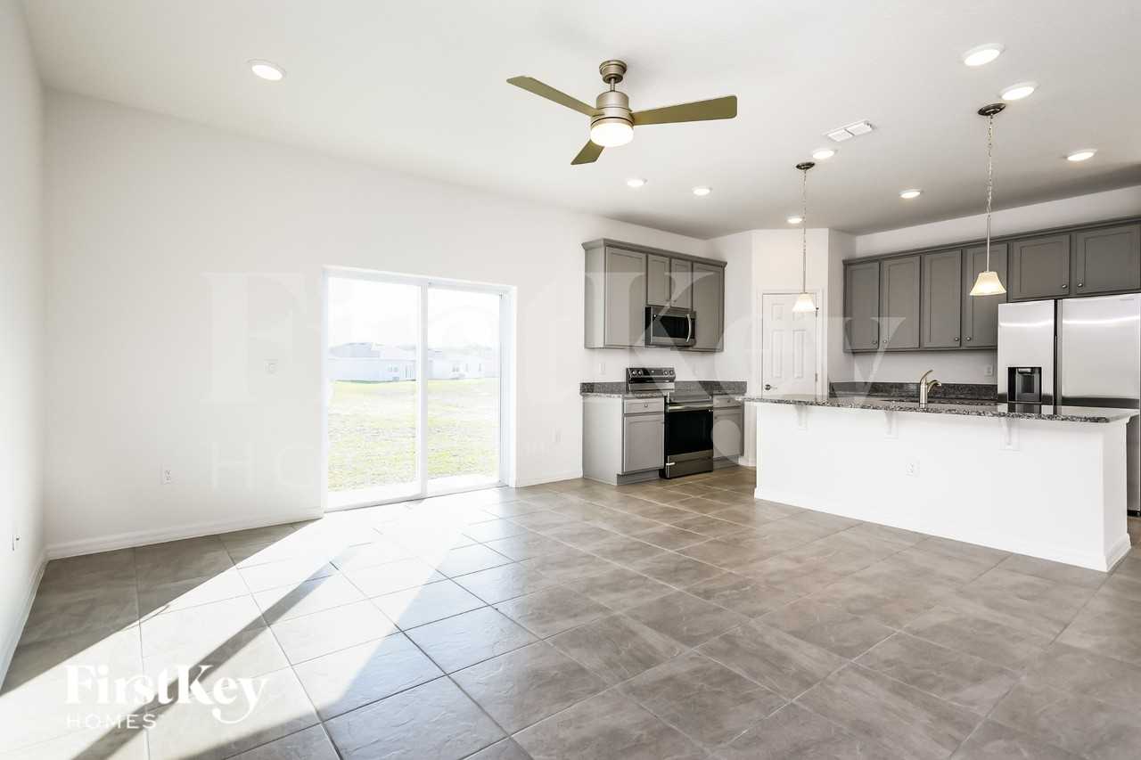 609 Crown Rose Dr - Photo 3 of 17