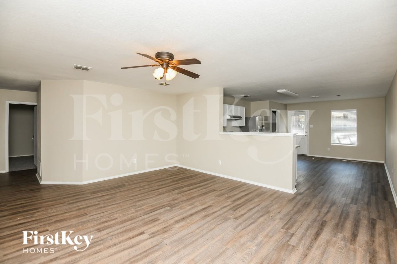 841 Santa Rosa Dr - Photo 2 of 15