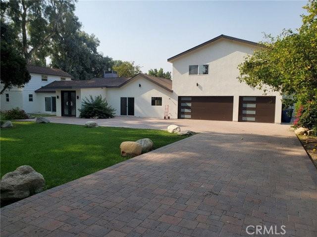 23041 Erwin St - Photo 2 of 8