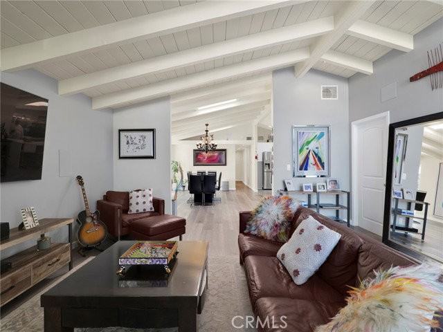 6213 Lubao Ave - Photo 3 of 8