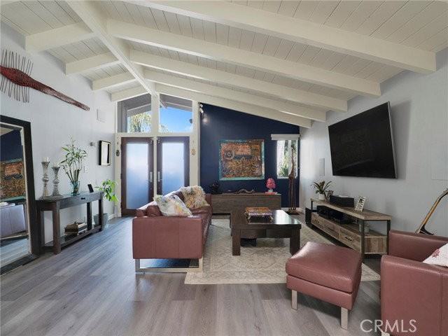 6213 Lubao Ave - Photo 4 of 8