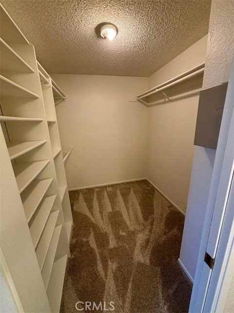 21730 Merridy St - Photo 4 of 8
