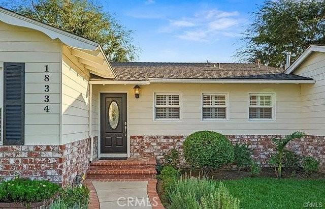 18334 Los Alimos St - Photo 2 of 7