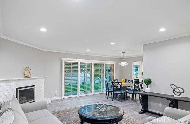 18334 Los Alimos St - Photo 3 of 7