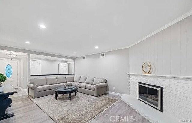 18334 Los Alimos St - Photo 5 of 7