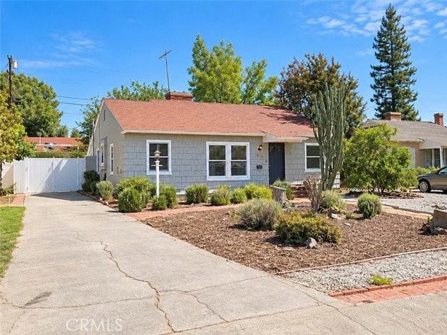 6548 Colbath Ave - Photo 3 of 8
