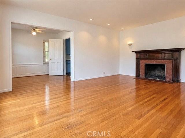 6548 Colbath Ave - Photo 5 of 8