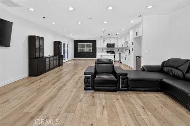 7940 Atoll Ave - Photo 3 of 8