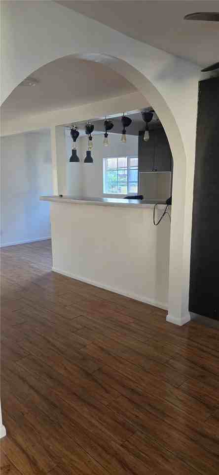 19204 Vanowen St - Photo 3 of 8