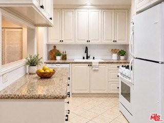 6313 Bluebell Ave - Photo 3 of 8