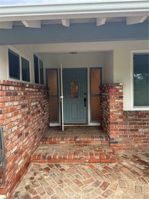 11305 Sheldon St - Photo 2 of 8
