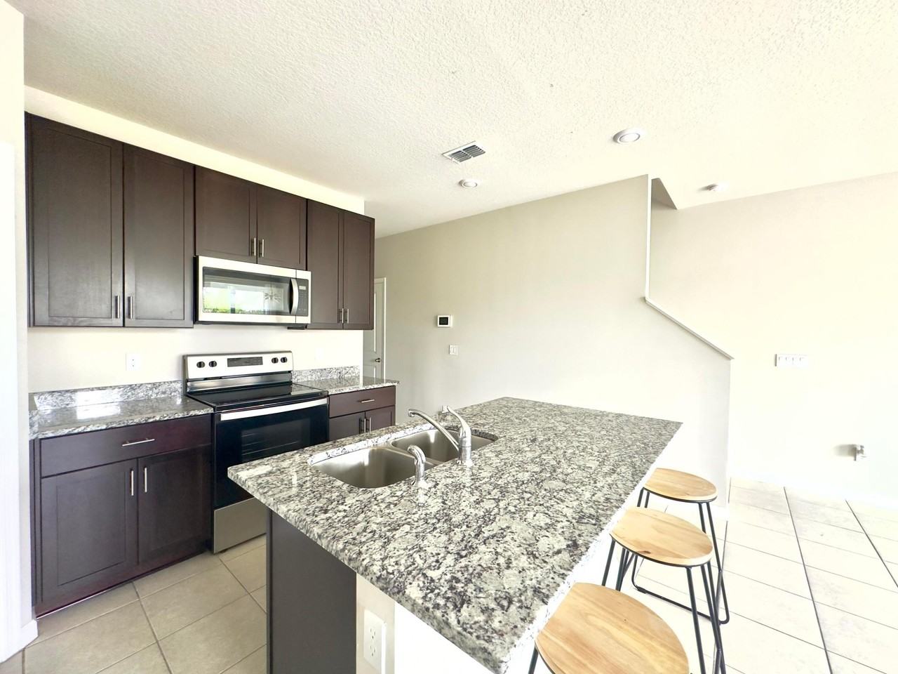 3922 Se Caladium Ct - Photo 6 of 50