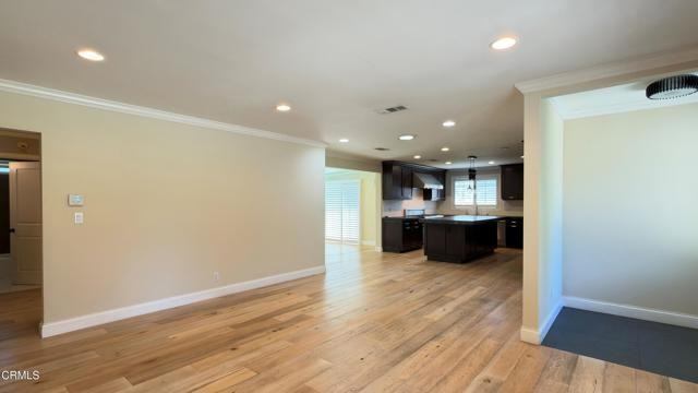 2322 Ivyland Ave - Photo 6 of 8