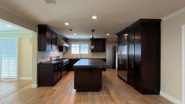 2322 Ivyland Ave - Photo 7 of 8