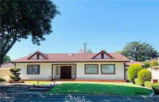 featured image of 109 W Sandra Ave