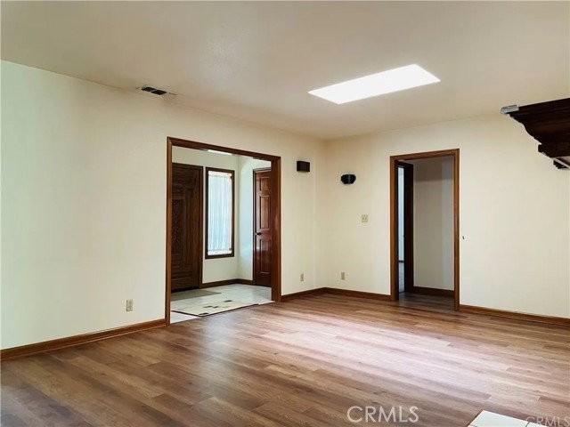 109 W Sandra Ave - Photo 4 of 8