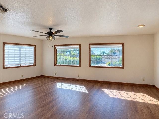 109 W Sandra Ave - Photo 7 of 8