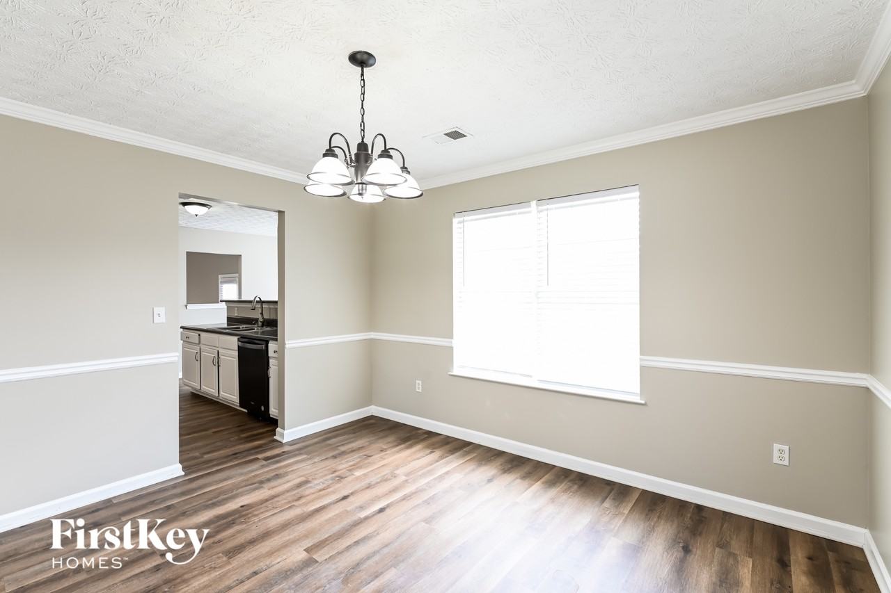 4274 Leslie Lee Cir - Photo 3 of 15