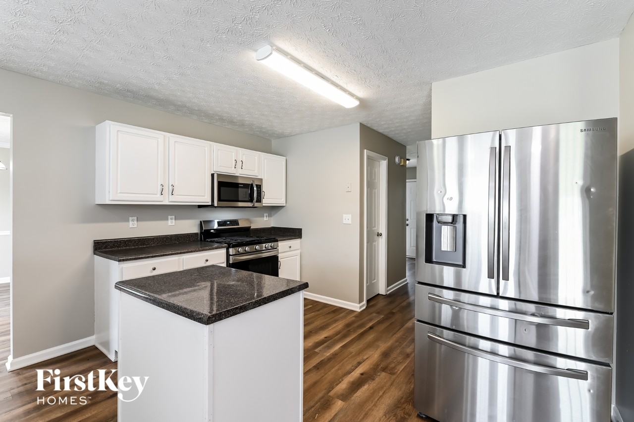 4274 Leslie Lee Cir - Photo 5 of 15