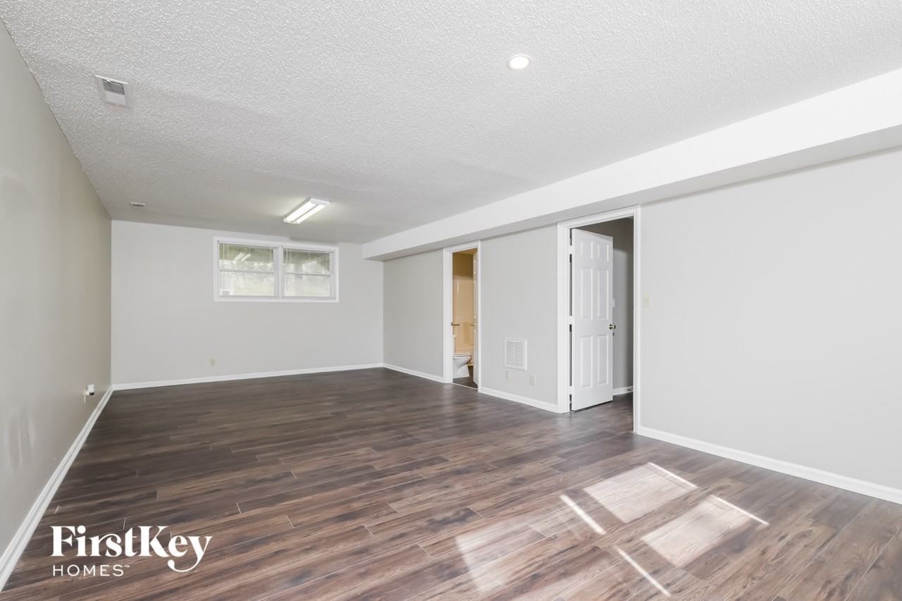 1412 Santolina Ln - Photo 7 of 15