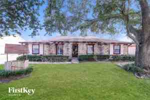 featured image of 353 Dawn Hill Dr