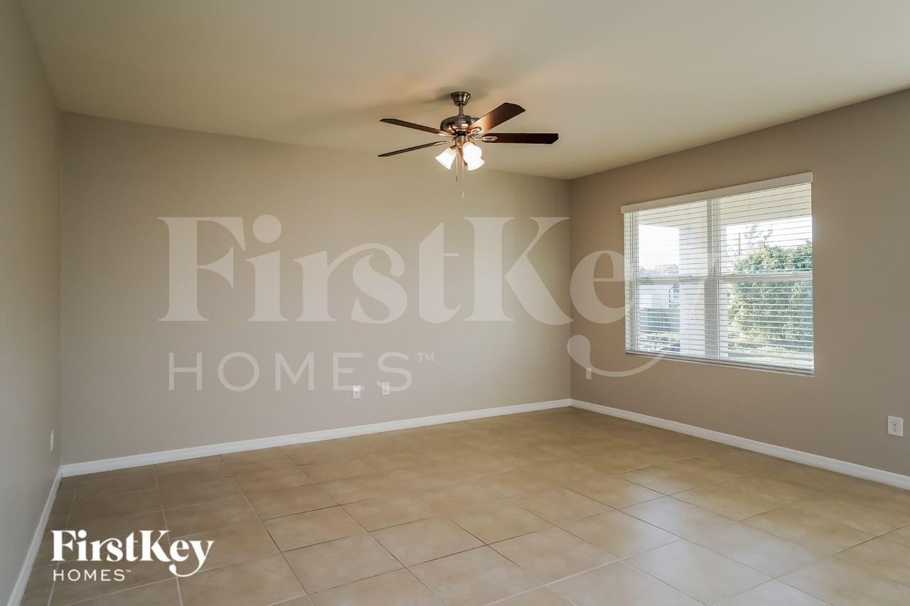 2630 Sw 4th Ln - Photo 3 of 16