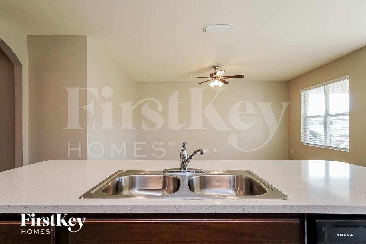 2630 Sw 4th Ln - Photo 7 of 16