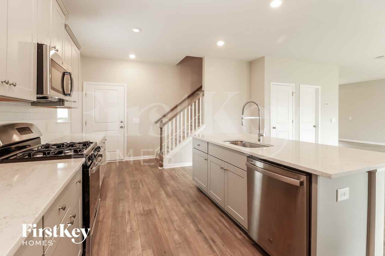 448 Richfield Way - Photo 6 of 15