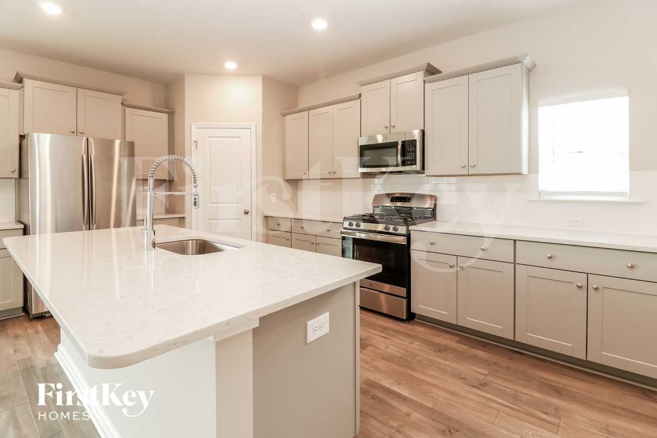 448 Richfield Way - Photo 7 of 15