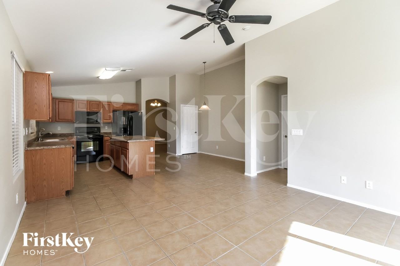 2851 W Peggy Dr - Photo 3 of 15