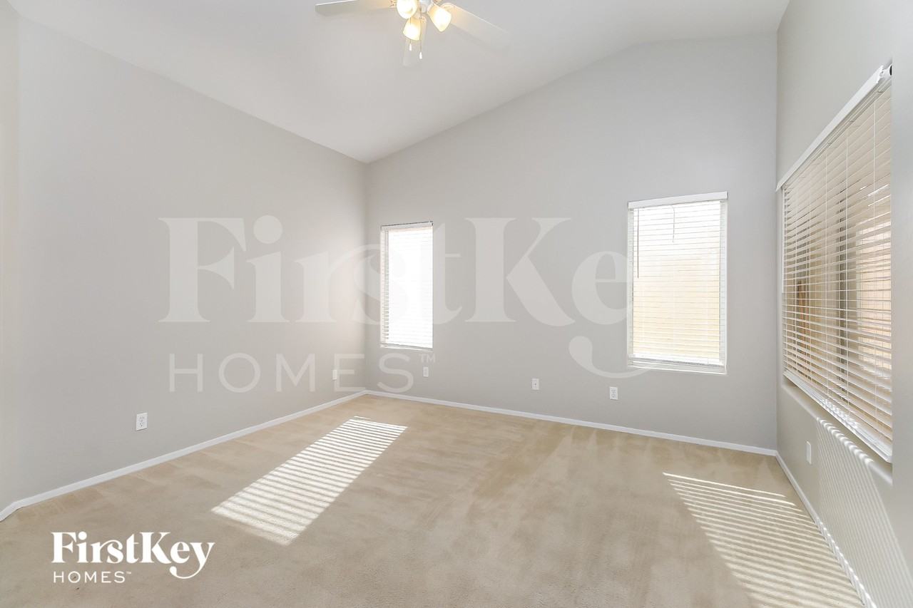 2851 W Peggy Dr - Photo 7 of 15