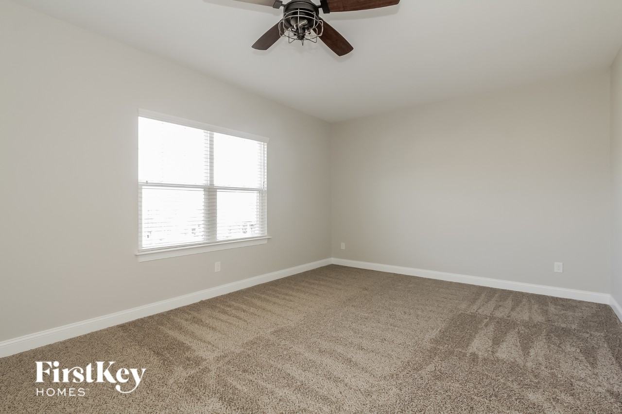 5214 Irving Dr - Photo 7 of 15