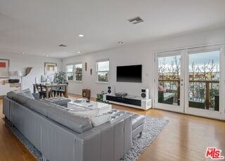 221 3rd Ave - Photo 2 of 8
