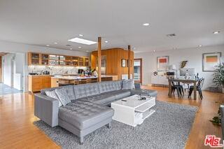 221 3rd Ave - Photo 4 of 8