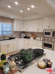 818 14th St #2 - Photo 4 of 8