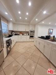 818 14th St #2 - Photo 6 of 8