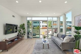 8210 Fountain Ave #401 - Photo 7 of 8