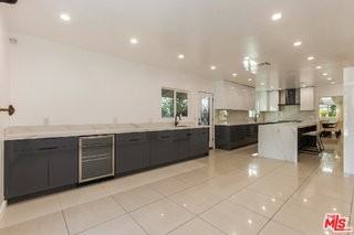 120 N Oakhurst Dr - Photo 4 of 8