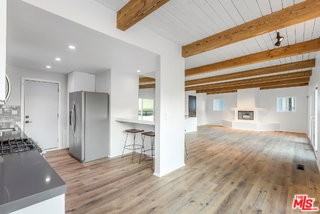 8560 Hollywood Blvd - Photo 2 of 8