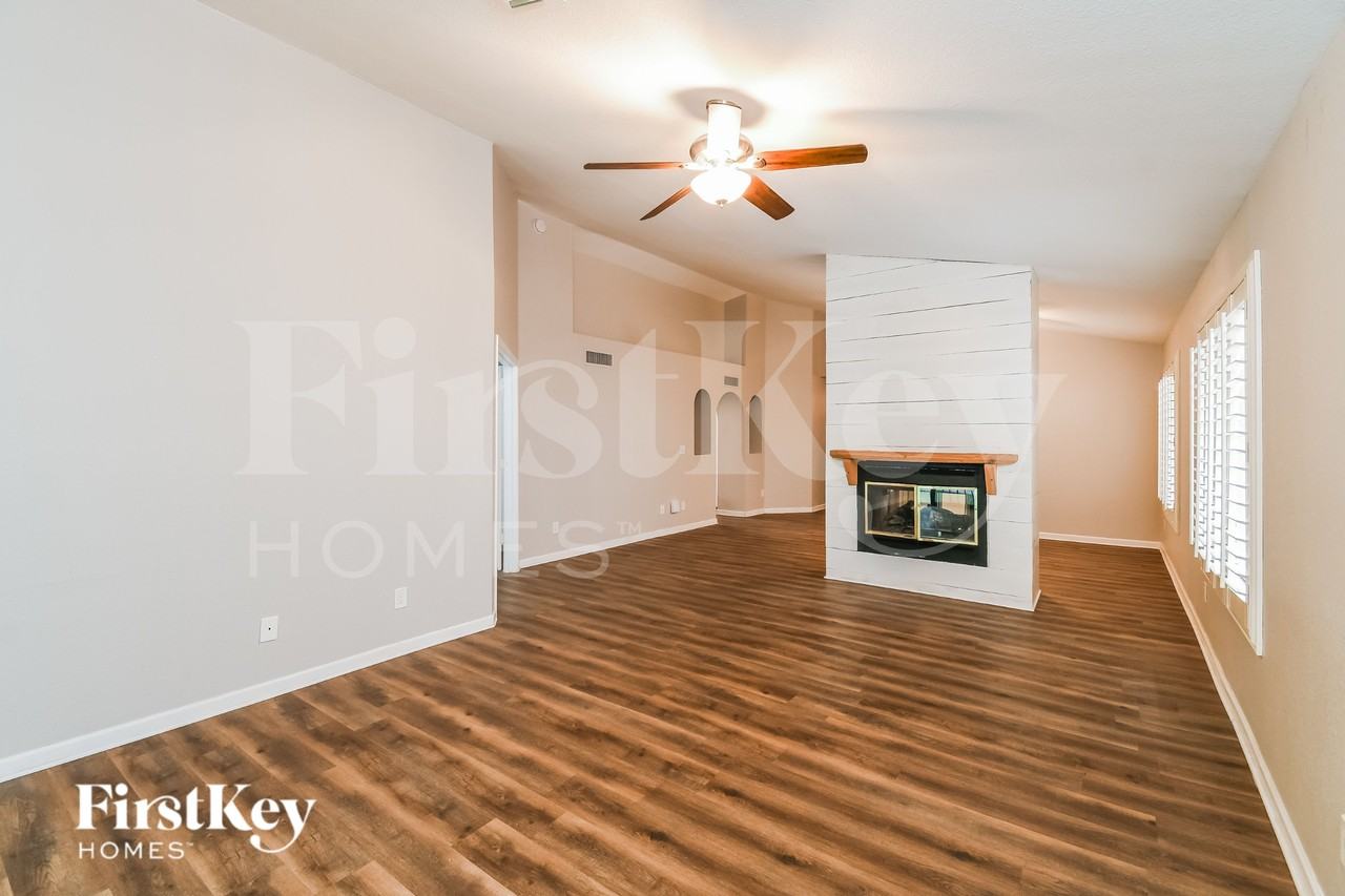 125 S Ocean Dr - Photo 5 of 16